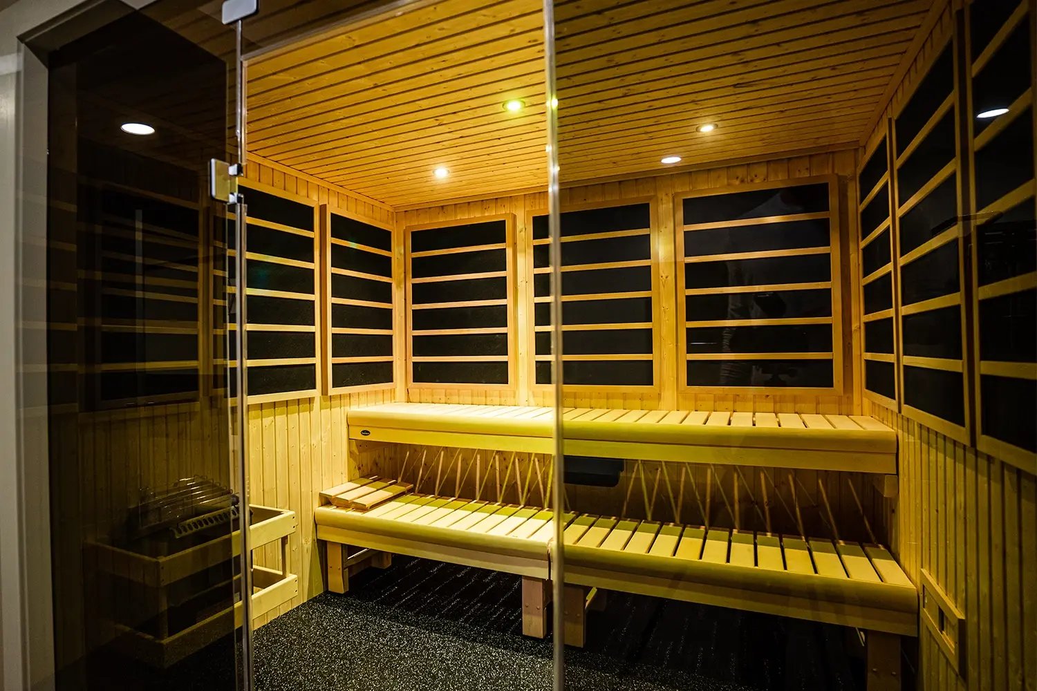 Site-Image-Custom IR-IS_Sauna Design_Window details_1500x1000